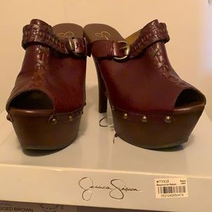 Size 7 Jessica Simpson Clogs